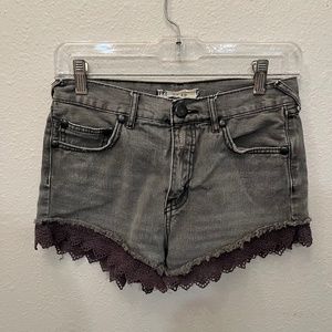 Free people W 25 grey jean short